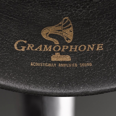 Предметы декора Restoration Hardware Gramophone For iPad®
